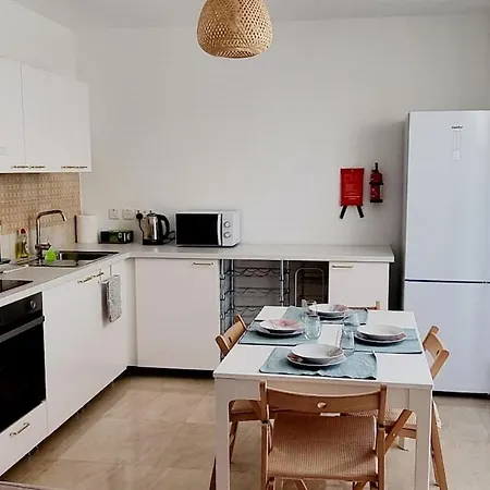 Lovely 2 Bed 3 Bath, Fully Equipped, Near Promenad Gzira