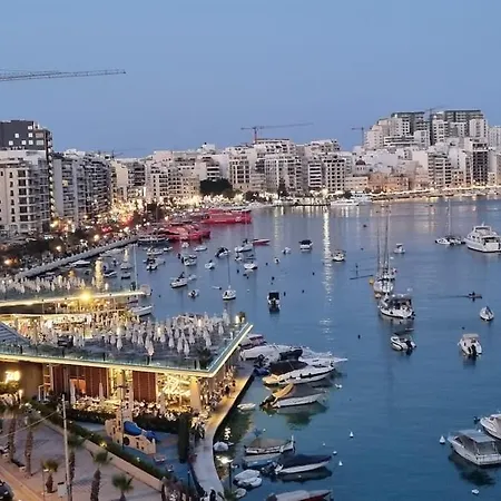 Lovely 2 Bed 3 Bath, Fully Equipped, Near Promenad *