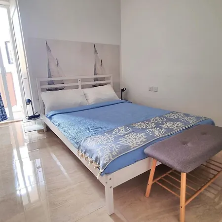 Lovely 2 Bed 3 Bath, Fully Equipped, Near Promenad Apartment Gzira