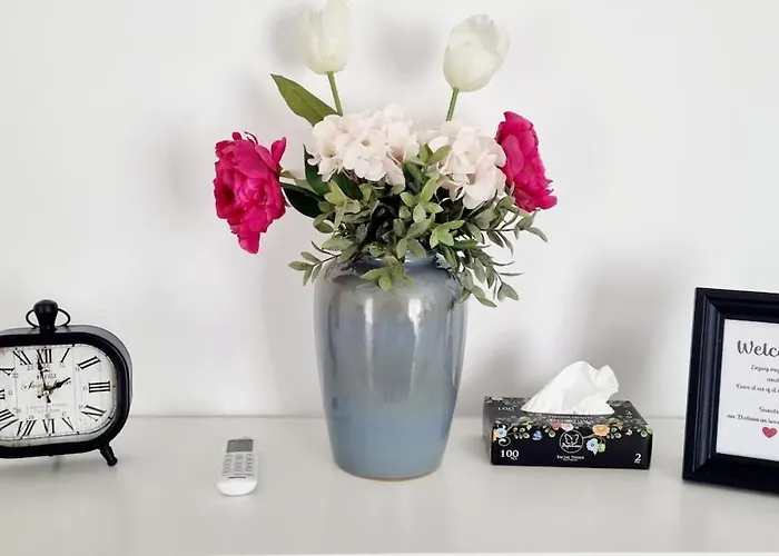 Lovely 2 Bed 3 Bath, Fully Equipped, Near Promenad Apartamento