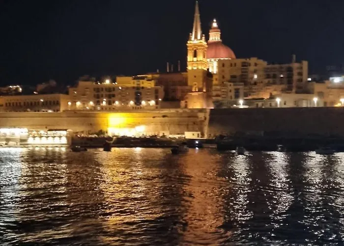 Lovely 2 Bed 3 Bath, Fully Equipped, Near Promenad Apartamento Gzira