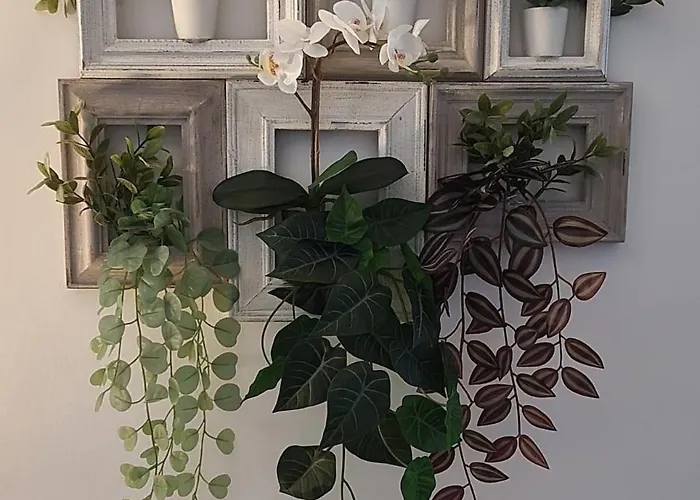 Lovely 2 Bed 3 Bath, Fully Equipped, Near Promenad