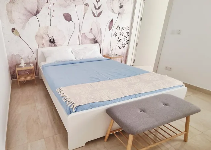 Lovely 2 Bed 3 Bath, Fully Equipped, Near Promenad Apartamento